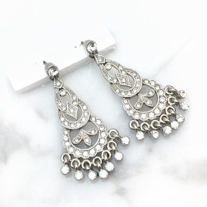 Cherryl's Jewelry - Art Deco Influenced Silvertone Mini Chandeliers Cherryl's Jewelry - Art Deco Influenced Silvertone Mini Chandeliers